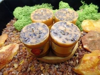 świeca z wosku pszczelego z lawendą i cytrusami słupek